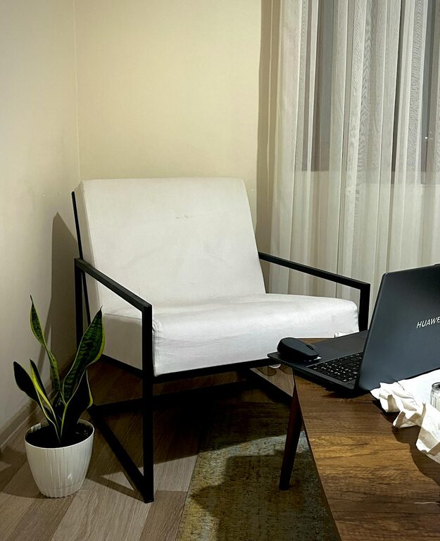 How to Create a Relaxing Home Workspace for Better Comfort and Productivity