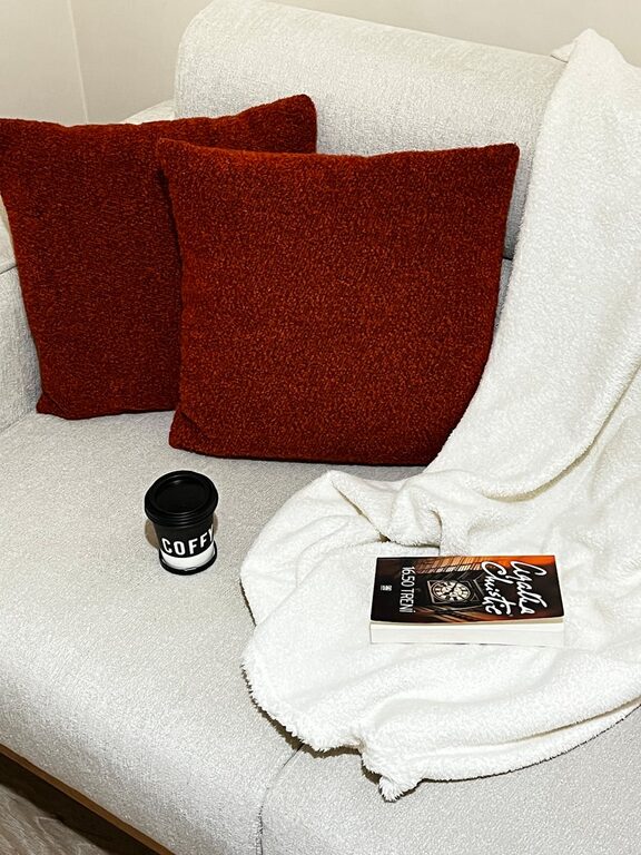 How to Create a Cosy and Inviting Living Room Space